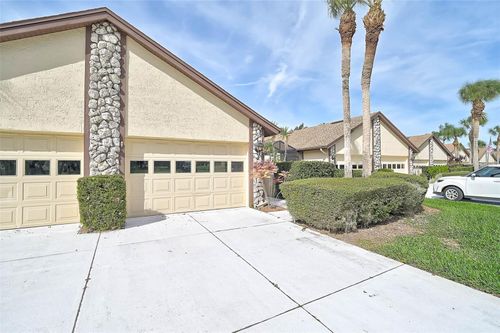 5634-5633 Avista Dr, SARASOTA, FL, 34243-3644 | Card Image