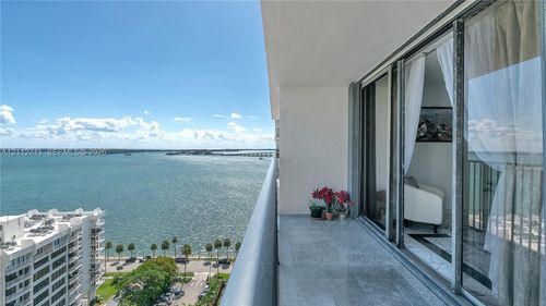 1911-1450 Brickell Bay Dr, Miami, FL, 33131-3662 | Card Image
