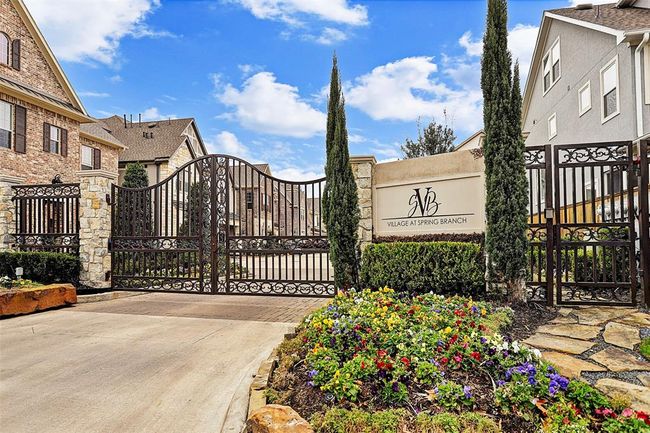 This gated community provides added security for the residence living here and peace of mind. | Image 40