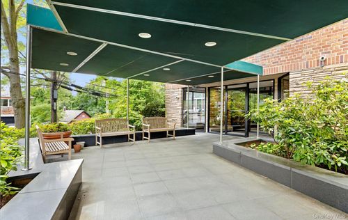 apt-5n-42 Douglaston Pkwy, Little Neck, NY, 11363-1512 | Card Image