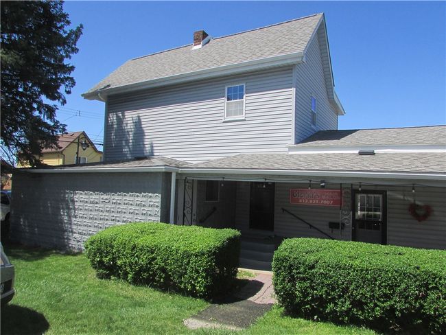 419 Chicora St, House other with 2 bedrooms, 2 bathrooms and 1 parking in East Mc Keesport PA | Image 22