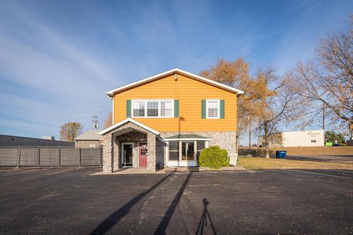 1111 Knowles Ave, NEW RICHMOND, WI, 54017-1249 | Card Image