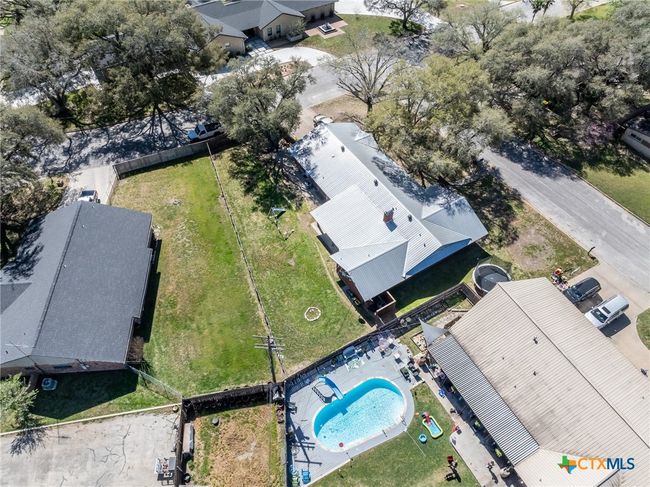 1413 Summit Dr, House other with 3 bedrooms, 3 bathrooms and null parking in Gonzales TX | Image 39