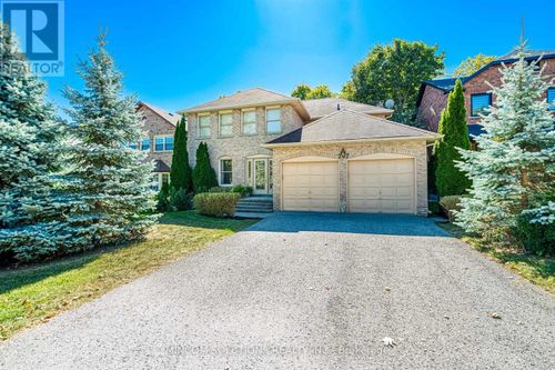 267 Aurora Heights Dr, Aurora, ON, L4G5C3 | Card Image