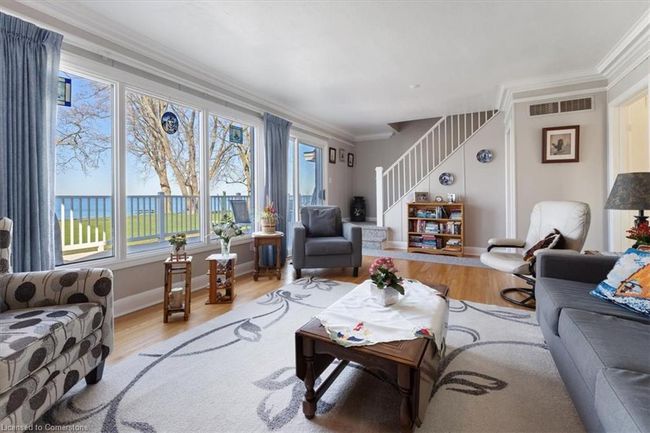 20 Lakeside Dr, House other with 5 bedrooms, 3 bathrooms and 6 parking in Grimsby ON | Image 11