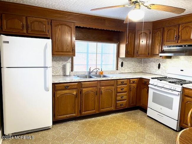 92 Cherry St, House other with 2 bedrooms, 1 bathrooms and null parking in Whiting NJ | Image 17