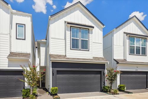 8534 Madeline Rose Ln, Houston, TX, 77055-1898 | Card Image