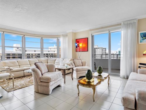 apt-17s-5555 Collins Ave, Miami Beach, FL, 33140-2435 | Card Image