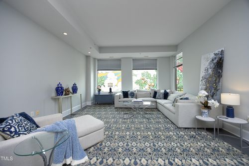 apt-620-400 W North St, Raleigh, NC, 27603-1563 | Card Image