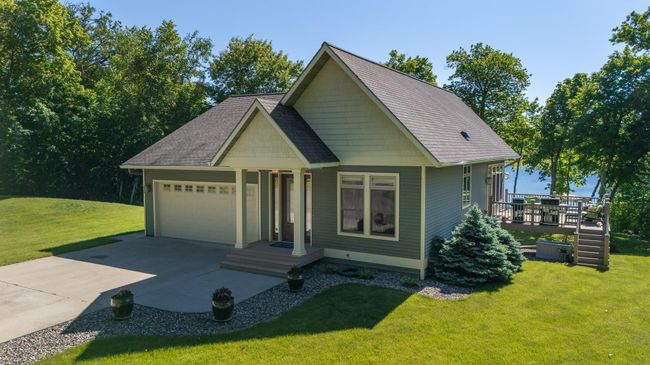 Covered Entry.jpg | Image 32