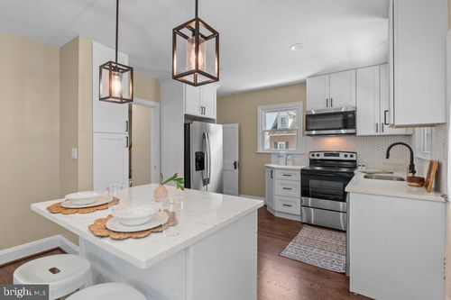 3027 Lavender Ave, BALTIMORE, MD, 21234-5818 | Card Image