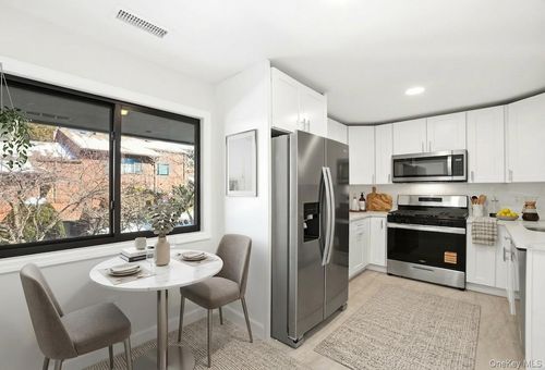 227 Martling Ave, Tarrytown, NY, 10591-4705 | Card Image