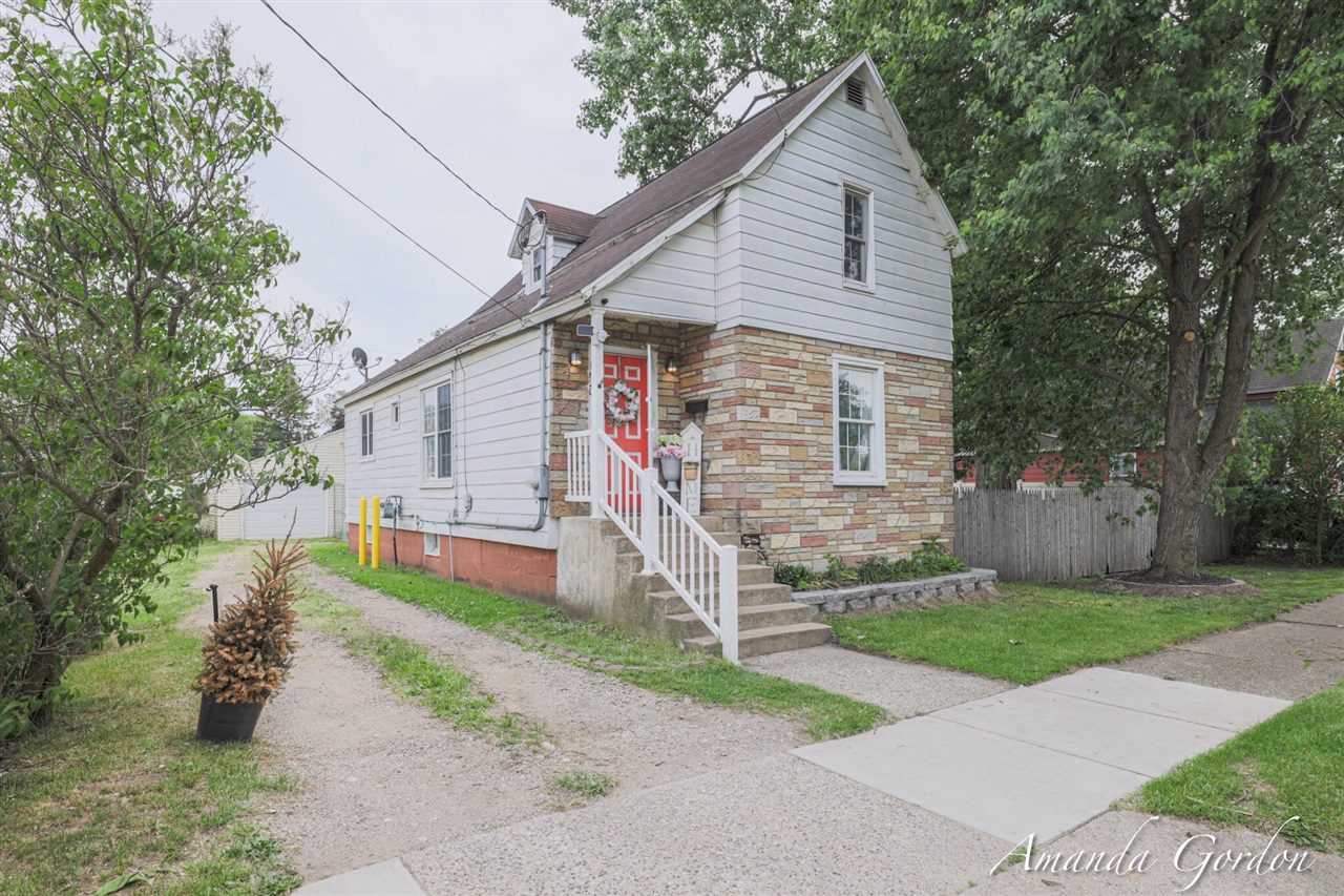 Blandford Ave, Wyoming, MI 49519
