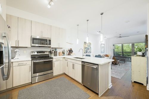 apt-315-3600 S Lamar Blvd, Austin, TX, 78704-8099 | Card Image