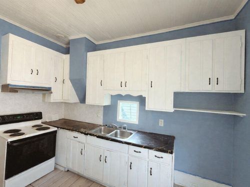 1025 Hillyer Ave, Macon, GA, 31204-3904 | Card Image