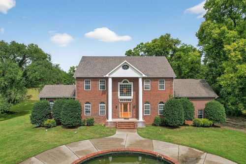 5858 Cloverland Dr, Brentwood, TN, 37027-4712 | Card Image