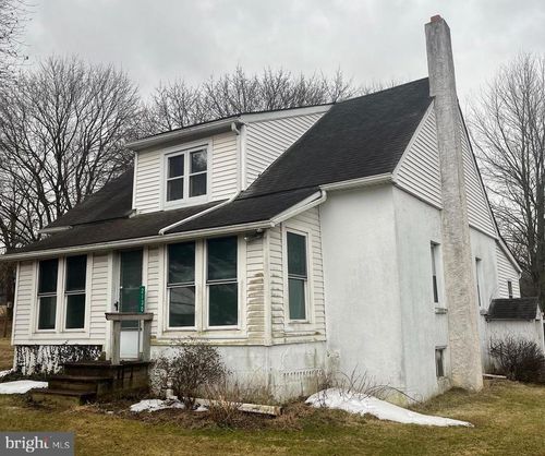 2130 Gap Newport Pike, COCHRANVILLE, PA, 19330-9496 | Card Image