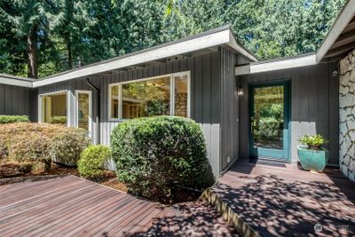 26304 Se 160 Street, House other with 3 bedrooms, 1 bathrooms and 2 parking in Issaquah WA | Image 2