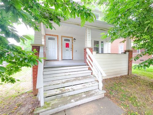505 Elizabeth St, Charleston, WV, 25311-2105 | Card Image
