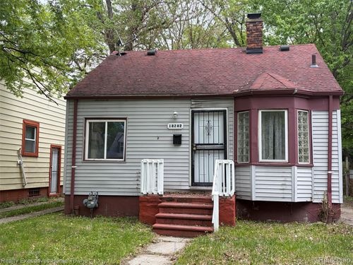 18282 Stout St, Detroit, MI, 48219-5707 | Card Image