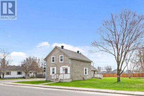 297 Park Street E, Prescott, ON, K0E1T0 | Card Image