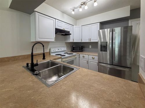 2201 Sw 39th Dr, Gainesville, FL, 32607-4347 | Card Image