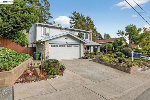 5827 5827 Cold Water Drive, Castro Valley, CA, 94552 | Card Image