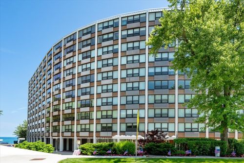 4h-1630 Sheridan Rd, Wilmette, IL, 60091-1836 | Card Image