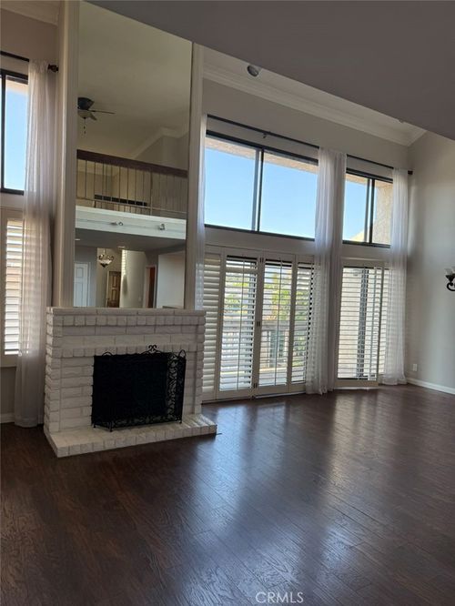 apt-308-8180 Manitoba St, Playa del Rey, CA, 90293-8719 | Card Image