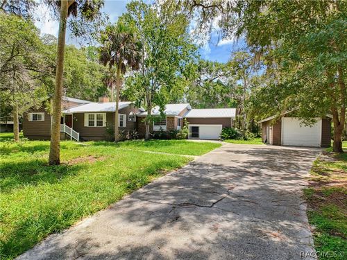 11 Patricia Rd, Yankeetown, FL, 34498-2225 | Card Image
