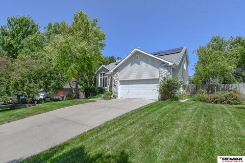 7432 Grand Oaks Dr, Lincoln, NE, 68516-4339 | Card Image