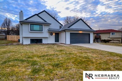 2104 Corn Drive, Papillion, NE, 68046 | Card Image