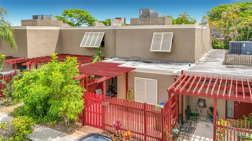 1110 W Fairway Rd, Pembroke Pines, FL, 33026-3038 | Card Image