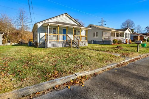 405 Fairfax Ave, Richlands, VA, 24641-2207 | Card Image
