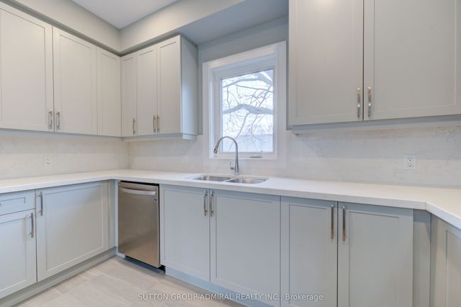 25 - 33 Jarvis St, House attached with 3 bedrooms, 3 bathrooms and 1 parking in Brantford ON | Image 18