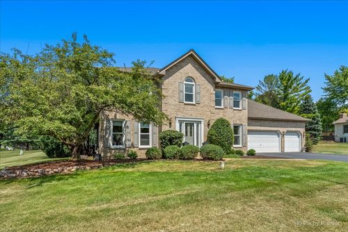 39W278 Baert Ln, St. Charles, IL, 60175-7707 | Card Image