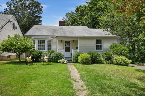 22 Pershing St, Norwalk, CT, 06851-3013 | Card Image