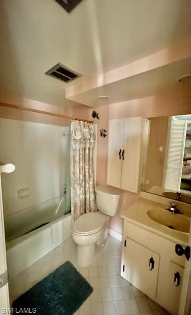 APT-307 - 53 High Point Cir W, Condo with 2 bedrooms, 2 bathrooms and 1 parking in NAPLES FL | Image 8
