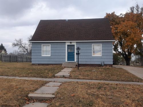 207 7th Ave S, Saint James, MN, 56081-1833 | Card Image