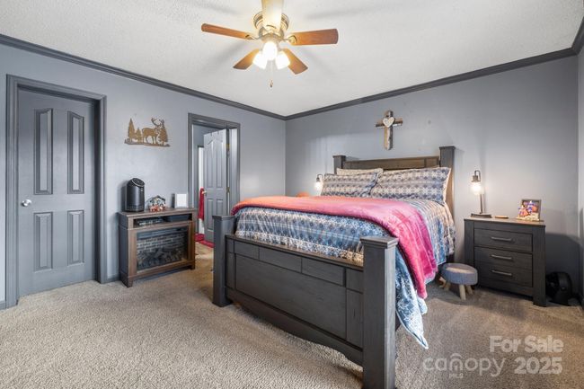334 Fox Den Rd, House other with 3 bedrooms, 2 bathrooms and null parking in Mars Hill NC | Image 15