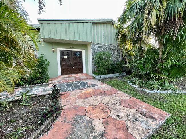 230 Ne 175 Th Ter, House other with 3 bedrooms, 2 bathrooms and null parking in North Miami Beach FL | Image 4