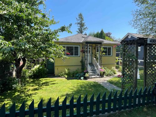 430 Garrett St, New Westminster, BC, V3L3S2 | Card Image