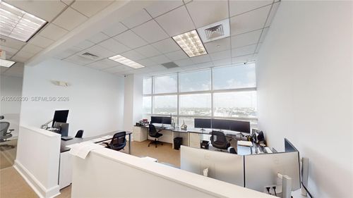 1612-175 Sw 7th St, MIAMI, FL, 33130-2956 | Card Image