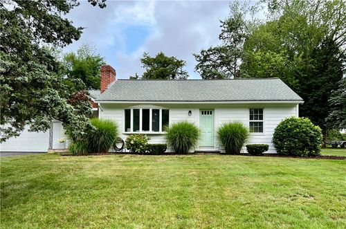 31 Nipsah Rd, East Greenwich, RI, 02818-4614 | Card Image