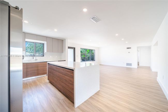 19920 Holiday Rd, House other with 3 bedrooms, 2 bathrooms and null parking in Cutler Bay FL | Image 17