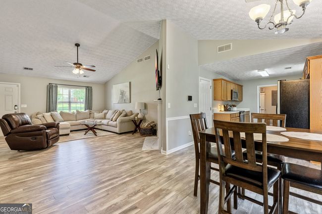 125 Meadow View Dr, House other with 3 bedrooms, 2 bathrooms and null parking in Jackson GA | Image 11