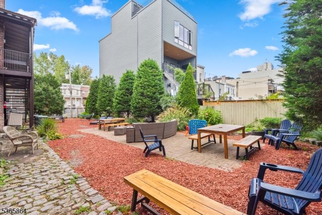 APT-219X - 300 Communipaw Ave, Townhouse with 3 bedrooms, 2 bathrooms and null parking in Jersey City NJ | Image 25