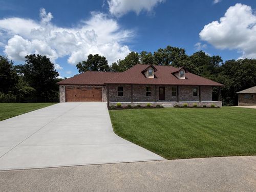 392 Madison Cir, London, KY, 40741-8178 | Card Image