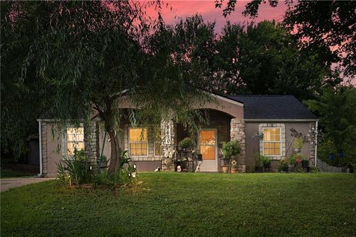 5010 Harmony Dr, Kansas City, KS, 66106-3422 | Card Image