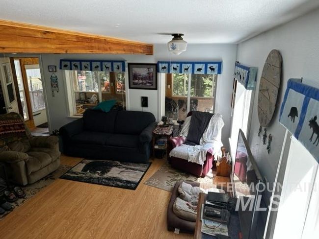 86 Valgem Rd, Home with 2 bedrooms, 1 bathrooms and null parking in Cascade ID | Image 6